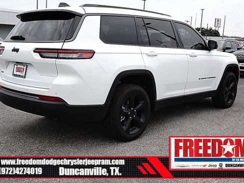New 2026 Jeep Grand Cherokee L Limited w/ Limited Altitude Package AWD/4WD image 5