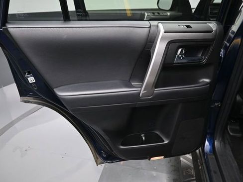 Used 2023 Toyota 4Runner SR5 Premium w/ Moonroof Package AWD/4WD image 31