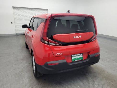 Used 2022 Kia Soul LX image 6