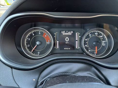 Used 2020 Jeep Cherokee Latitude Plus image 20