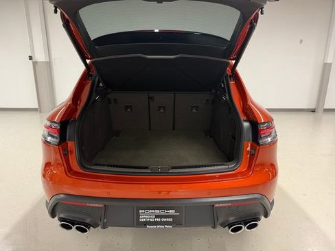 Certified 2023 Porsche Macan S AWD/4WD image 13