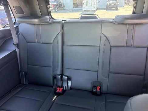 Used 2022 Chevrolet Tahoe RST w/ Luxury Package image 16