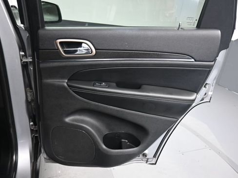 Used 2017 Jeep Grand Cherokee Limited AWD/4WD image 35