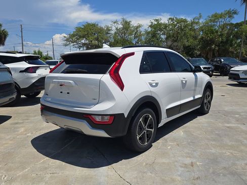 New 2026 Kia Niro LX FWD image 8