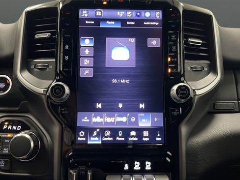 New 2026 RAM 1500 4x4 Crew Cab image 30