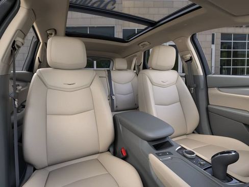New 2026 Cadillac XT5 Premium Luxury w/ Driver Assist Package AWD/4WD image 16