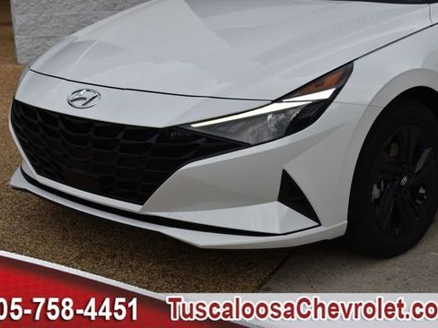 Used 2022 Hyundai Elantra SEL w/ Convenience Package image 38