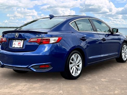 Used 2017 Acura ILX FWD image 4