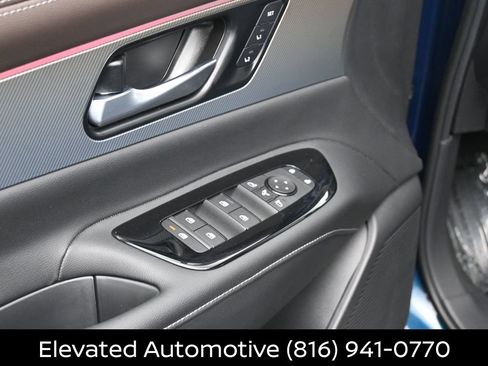 Certified 2026 Nissan Murano Platinum w/ Cargo Package AWD/4WD image 17
