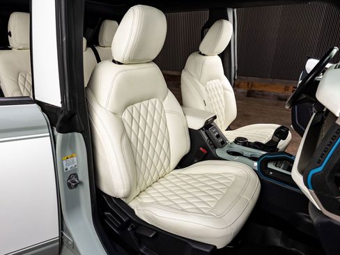 Used 2022 Ford Bronco Wildtrak image 31