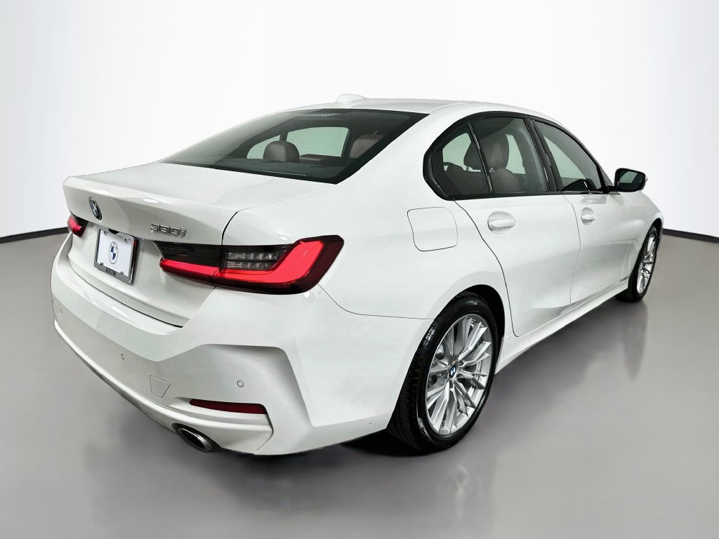 Used 2023 BMW 330i Sedan w/ Driving Assistance Package RWD image 5