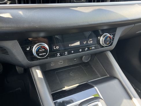 Used 2024 Mitsubishi Outlander SE FWD image 29