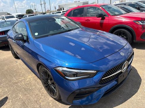 Used 2025 Mercedes-Benz CLE 300 4MATIC Coupe image 5
