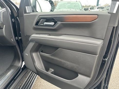 New 2026 GMC Yukon XL Denali w/ Denali Reserve Package image 29