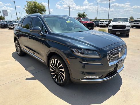Used 2022 Lincoln Nautilus Black Label w/ Class II Trailer Tow Package AWD/4WD image 7