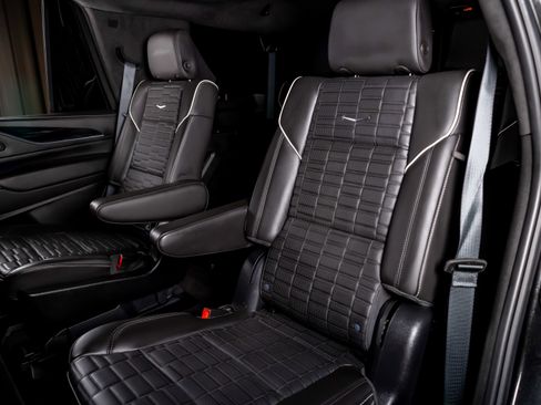 Used 2024 Cadillac Escalade V image 30