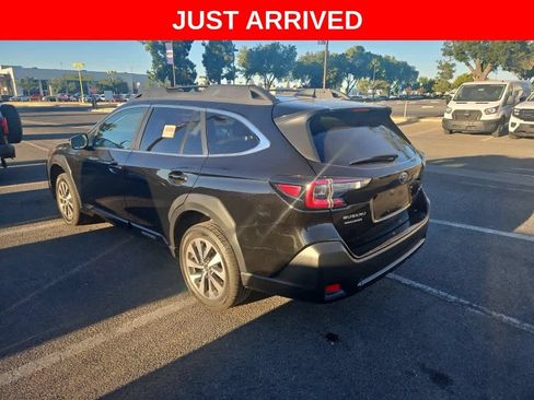 Used 2024 Subaru Outback Premium AWD/4WD image 5