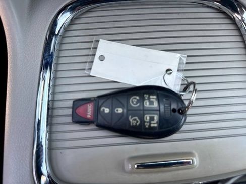 Used 2019 Dodge Grand Caravan SXT FWD image 24