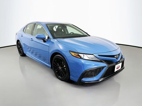 Used 2024 Toyota Camry XSE image 3