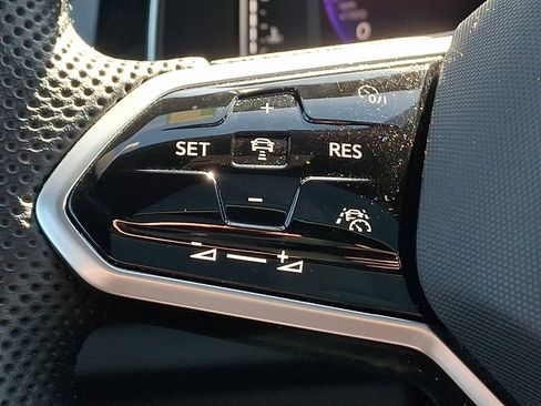 Used 2025 Volkswagen Jetta GLI Autobahn image 20