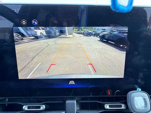 Used 2025 Chevrolet Equinox LT FWD image 22