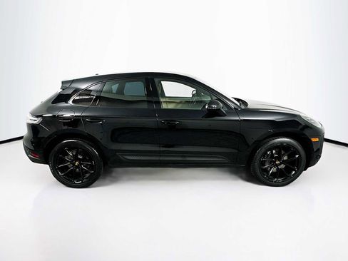 Certified 2022 Porsche Macan AWD/4WD image 8