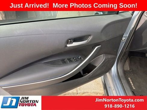 Used 2022 Toyota Corolla SE FWD image 9