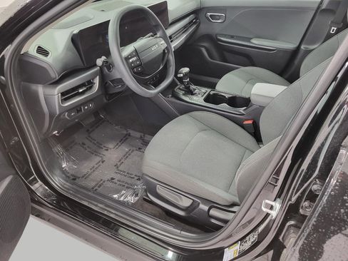 Used 2025 Kia K4 FWD image 33