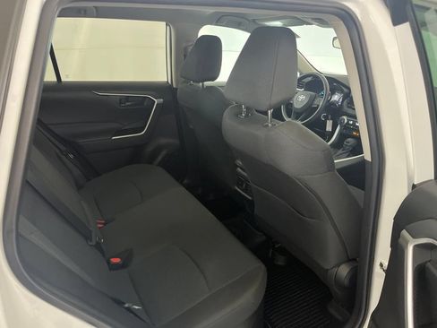 Used 2022 Toyota RAV4 LE AWD/4WD image 23