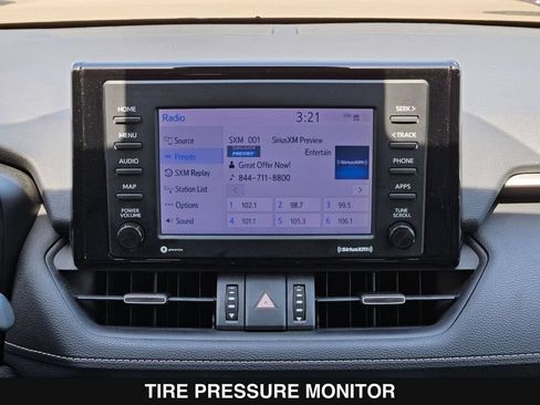 Used 2020 Toyota RAV4 XLE Premium FWD image 20