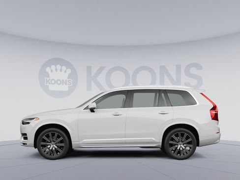 Used 2024 Volvo XC90 B6 Plus AWD/4WD image 2