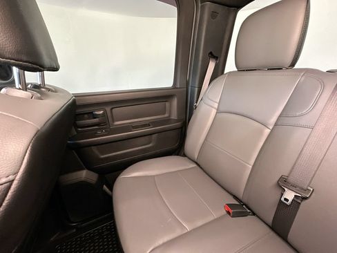 Used 2022 RAM 2500 Tradesman w/ Chrome Appearance Group AWD/4WD image 12
