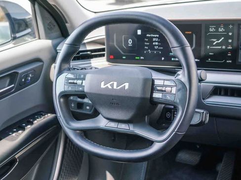 Certified 2024 Kia EV9 Wind AWD/4WD image 14