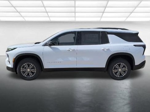 New 2026 Chevrolet Traverse LT w/ Driver Confidence Package FWD image 30