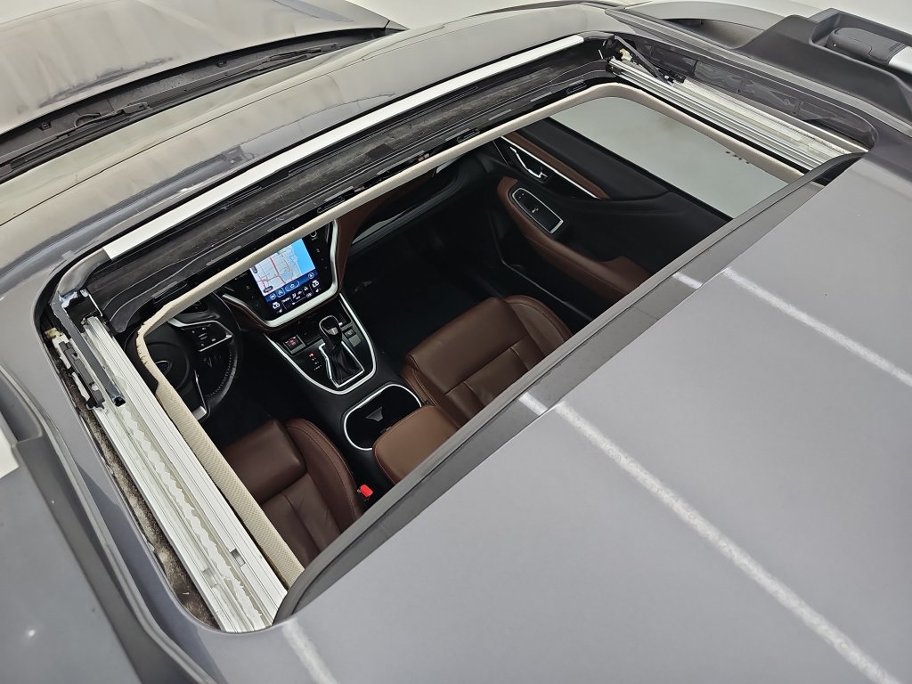 Used 2020 Subaru Outback Touring AWD/4WD image 48