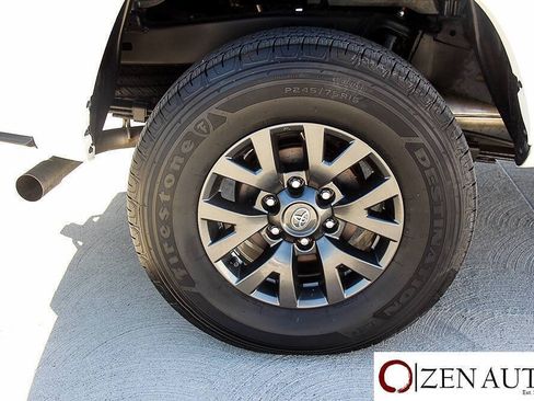 Used 2022 Toyota Tacoma SR5 RWD image 53