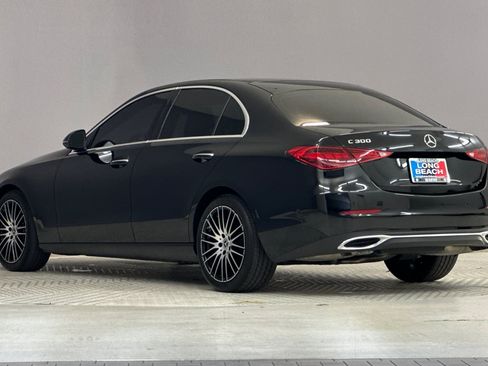 Used 2025 Mercedes-Benz C 300 Sedan image 3