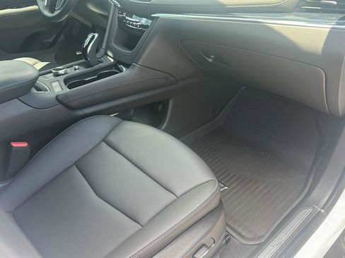 Used 2024 Cadillac XT5 Premium Luxury image 6