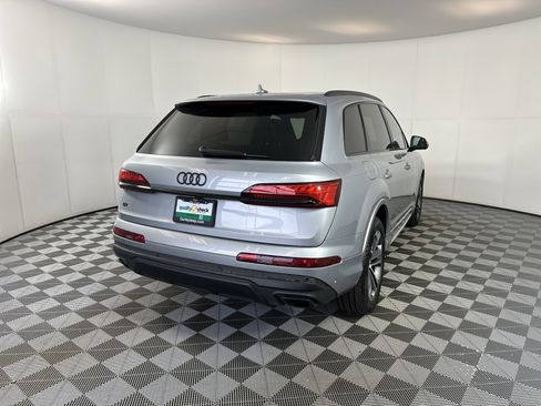 Certified 2025 Audi Q7 2.0T Premium Plus image 10