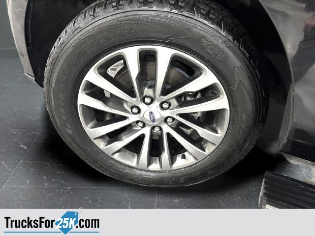 Used 2018 Ford Expedition Max Limited w/ Equipment Group 301A AWD/4WD image 41