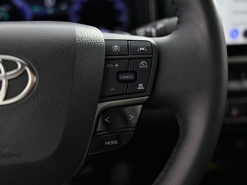 Used 2026 Toyota Camry XSE FWD image 34