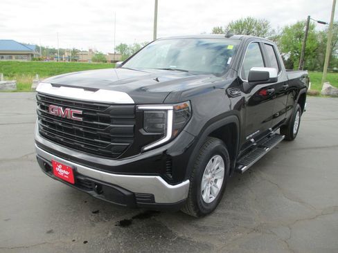 Used 2025 GMC Sierra 1500 Pro w/ Pro Value Package image 10