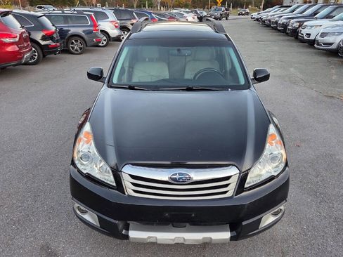 Used 2011 Subaru Outback 2.5i Limited w/ PWR Moonroof Pkg image 2