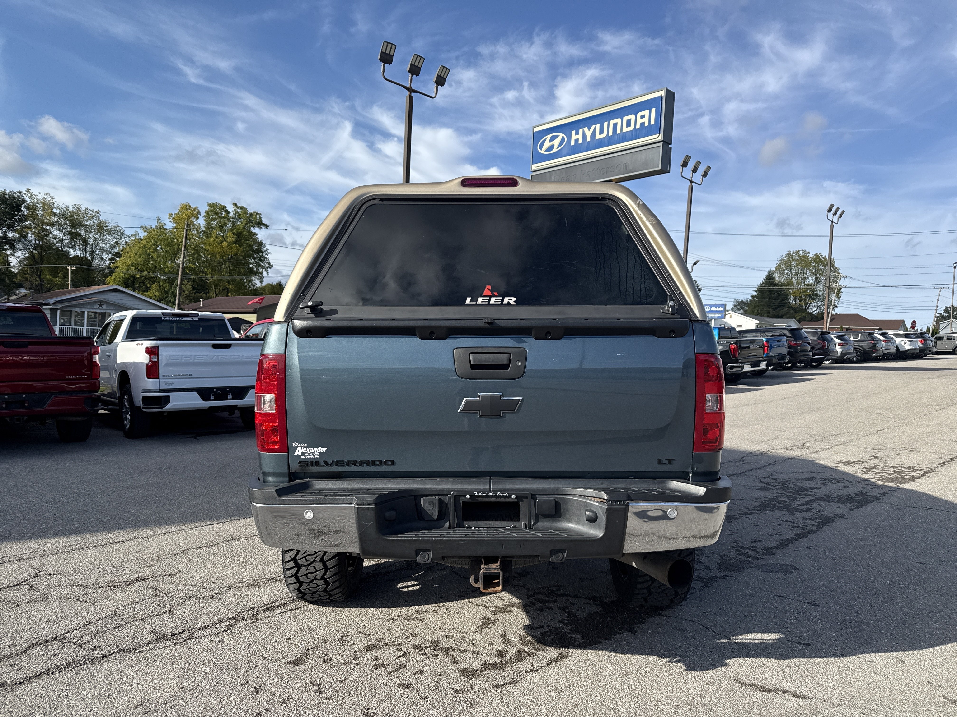 Used 2010 Chevrolet Silverado 2500 LT w/ Exterior Plus Package AWD/4WD image 4
