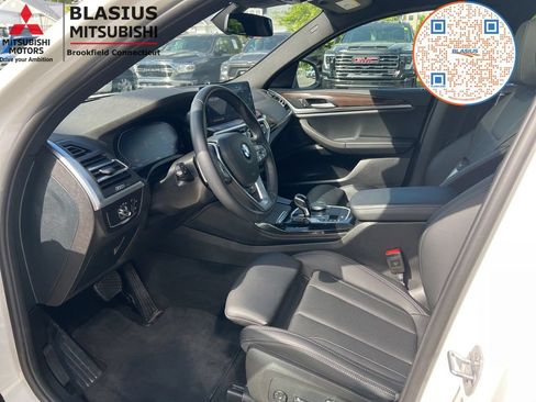 Used 2025 BMW X4 xDrive30i AWD/4WD image 26