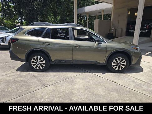 Used 2022 Subaru Outback Premium w/ Popular Package #1 AWD/4WD image 2