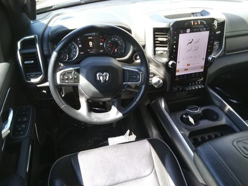 Used 2023 RAM 1500 Laramie AWD/4WD image 11