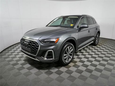 Used 2022 Audi Q5 2.0T Premium w/ Convenience Package AWD/4WD image 25