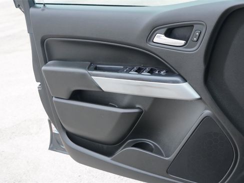 Used 2017 Chevrolet Colorado LT w/ LT Convenience Package RWD image 19
