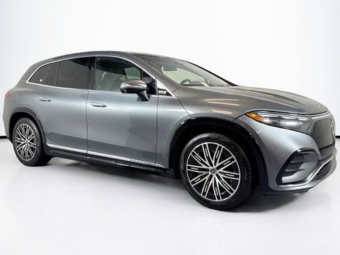 Used 2023 Mercedes-Benz EQS 580 4MATIC SUV image 3